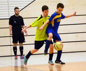 Tobias Bloß (in grün) konnte für die SG Griesheim/Stadtilm im Gruppenspiel gegen Struth-Helmershof das 1:1 erzielen.