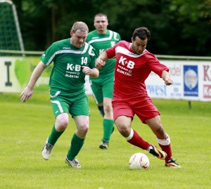 Manebach (rot) vs. SG Griesheim/Großliebringen (grün).  Foto: TA / Andreas Heckel 